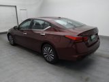 Used 2023 Nissan Altima 2.5 SV image 3