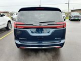 New 2025 Chrysler Pacifica Select image 4