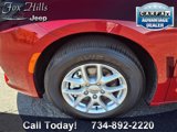 Used 2025 Chrysler Pacifica Select image 5