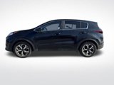 Used 2022 Kia Sportage LX image 2