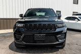 Used 2025 Jeep Grand Cherokee Altitude image 5