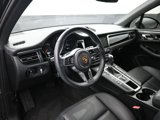Certified 2021 Porsche Macan image 4
