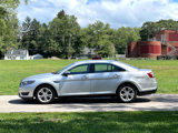 Used 2017 Ford Taurus SEL image 2