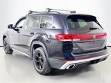 New 2025 Volkswagen Atlas Peak Edition SE image 3