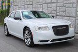 Used 2018 Chrysler 300 Touring w/ Chrome Appearance Package image 2