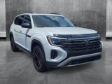 Used 2024 Volkswagen Atlas Peak Edition SEL image 3
