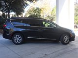 New 2023 Chrysler Pacifica Limited image 3