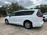 Used 2024 Chrysler Pacifica Touring-L image 5