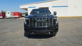 New 2025 GMC Sierra 3500 Denali Ultimate image 3