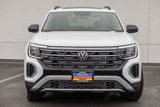 New 2025 Volkswagen Atlas Peak Edition SE image 2