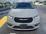 Used 2022 Chrysler Pacifica Touring-L image 3
