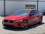 Used 2019 Volvo S60 T6 R-Design image 2
