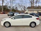 Used 2017 Kia Forte LX image 4