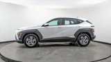 Used 2024 Hyundai Kona SE image 3