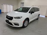 New 2025 Chrysler Pacifica Select image 4