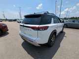 New 2025 Nissan Pathfinder Platinum image 3
