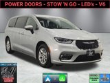 Used 2023 Chrysler Pacifica Touring-L image 1