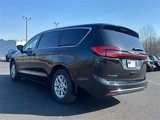 New 2025 Chrysler Pacifica Select image 4