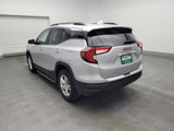 Used 2022 GMC Terrain SLE w/ Driver Convenience Package image 5
