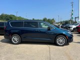 New 2025 Chrysler Pacifica Select image 2