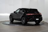 Certified 2024 Porsche Macan image 3