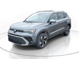 New 2025 Volkswagen Taos SE image 2