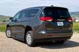 Used 2022 Chrysler Voyager LX image 4