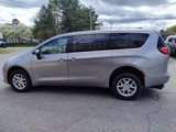 Used 2017 Chrysler Pacifica LX image 5