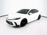 Used 2025 Toyota Camry SE image 3