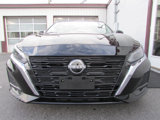 Used 2024 Nissan Altima 2.5 SV image 2