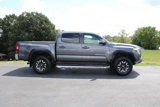 Used 2019 Toyota Tacoma TRD Off-Road image 2
