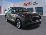 Used 2024 Toyota Highlander LE image 3