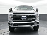 New 2025 Ford F350 XLT image 3