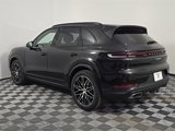 Used 2025 Porsche Cayenne image 3