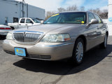 Used 2003 Lincoln Town Car Signature image 2