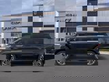 New 2025 Lincoln Navigator Reserve image 3