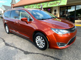 Used 2018 Chrysler Pacifica Touring-L Plus image 6
