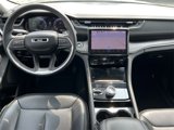 Used 2023 Jeep Grand Cherokee Limited image 3