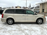 Used 2014 Chrysler Town & Country Touring-L image 2