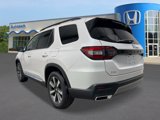 New 2025 Honda Pilot Touring image 3