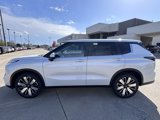 New 2025 Mitsubishi Outlander SE image 4