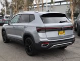 New 2025 Volkswagen Taos SE image 3