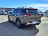 New 2025 Nissan Pathfinder Platinum image 3