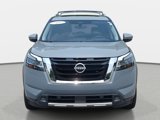 Used 2024 Nissan Pathfinder Platinum image 2