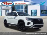 New 2025 Volkswagen Atlas Peak Edition SE image 1