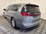 Used 2023 Chrysler Pacifica Touring-L image 4