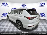 New 2025 Mitsubishi Outlander SE image 5