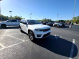 New 2025 Jeep Grand Cherokee Limited image 3