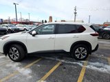 Used 2023 Nissan Rogue SV image 2