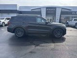 Used 2025 Ford Explorer ST image 2